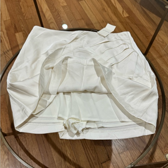 abercrombie and fitch satin draped mini skort in white - Picture 7 of 9